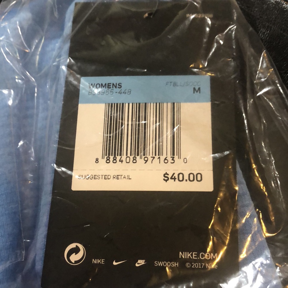 NWT Nike Team Dry Challenge II Jersey - Women's - Picture 4 of 4